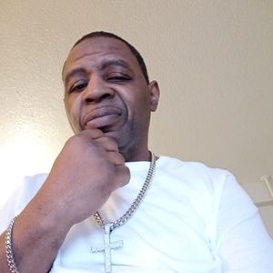 Meet your Posher, Lawrence